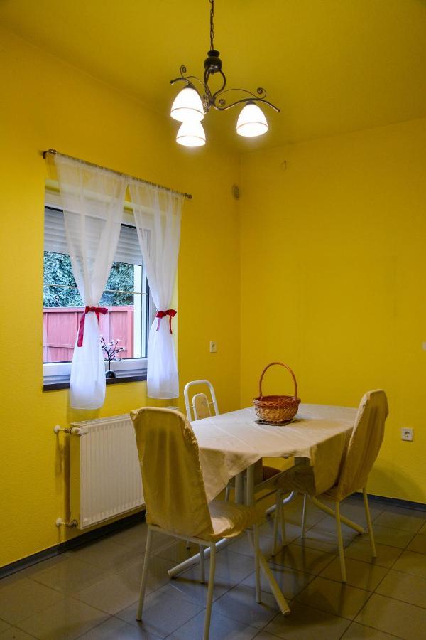 Afrodite Apartmanhaz Eger Kültér fotó