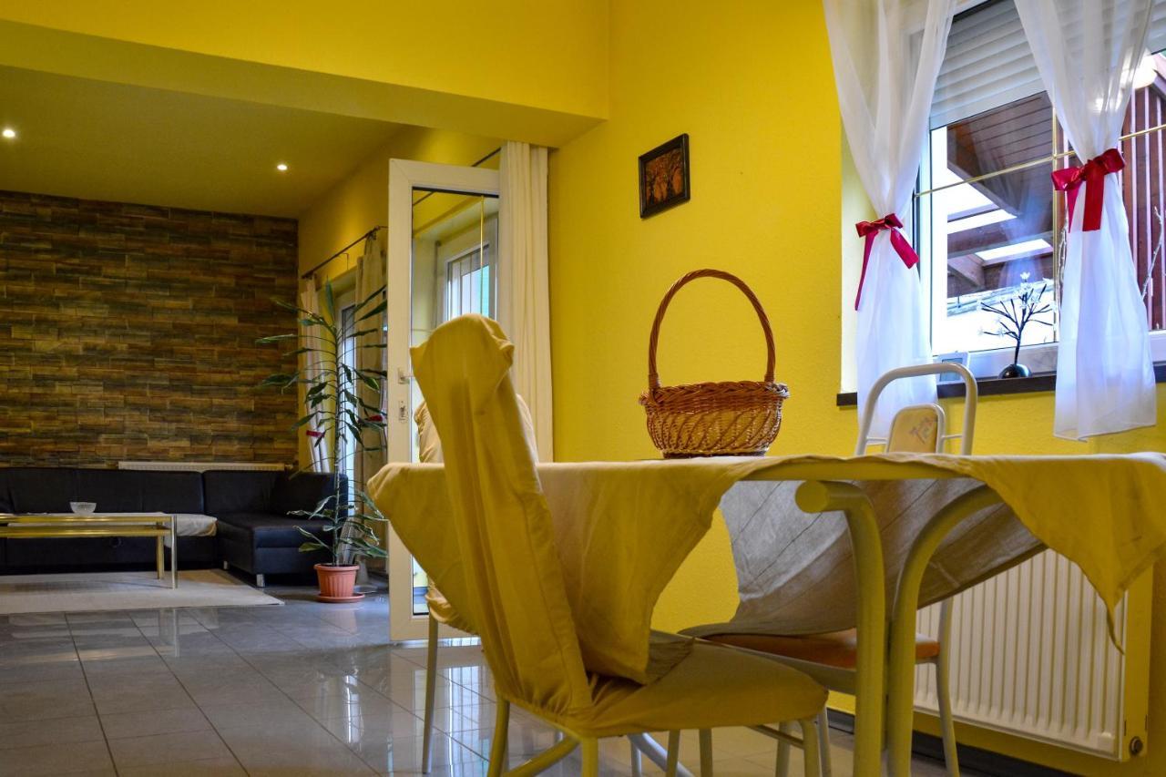 Afrodite Apartmanhaz Eger Kültér fotó