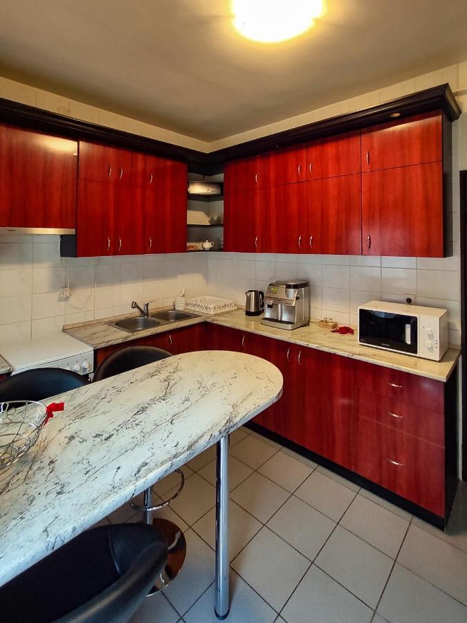 Afrodite Apartmanhaz Eger Kültér fotó